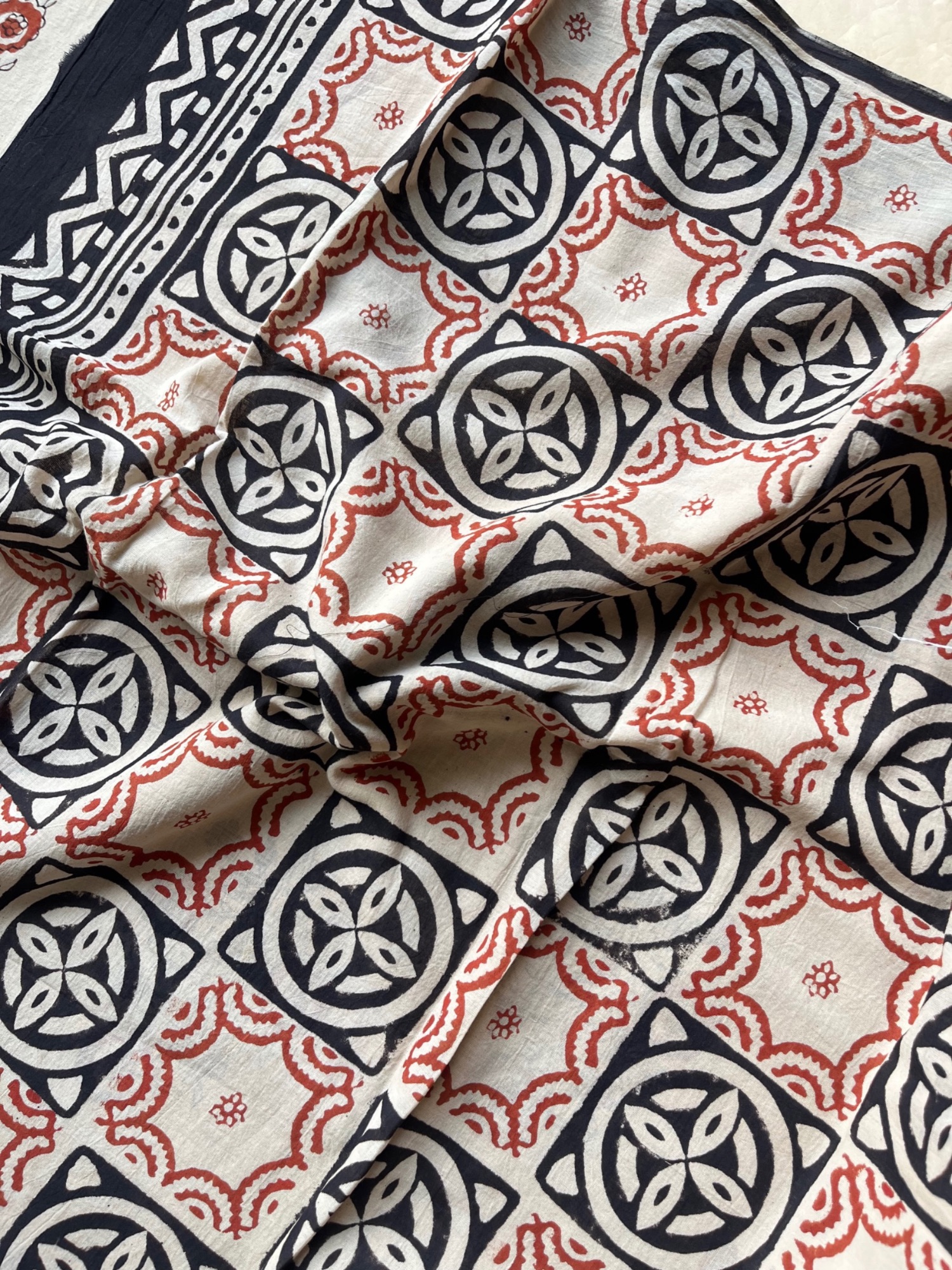 1266C480-7EE3-4609-B80F-3028BEF470DE