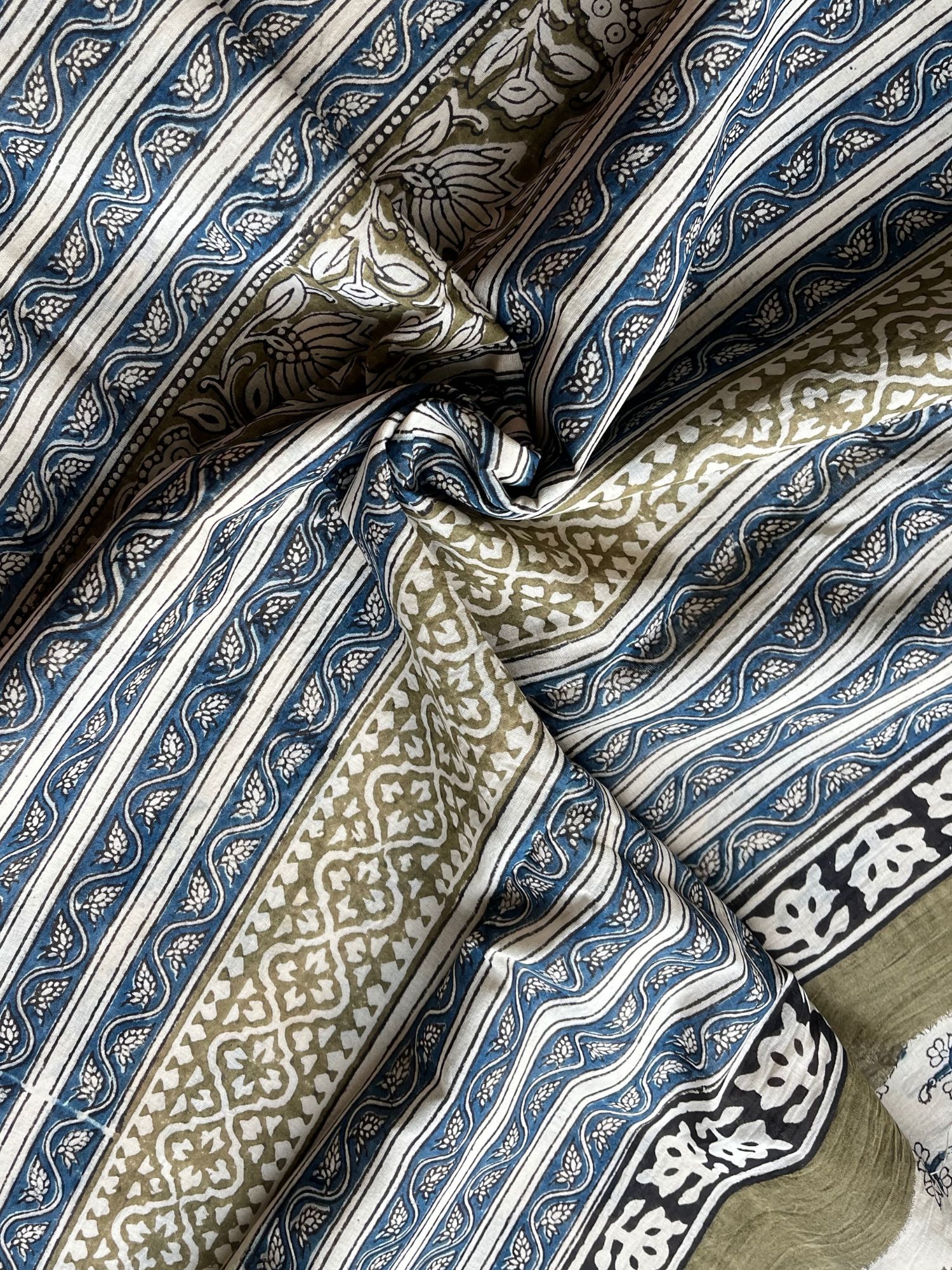 57333077-A31D-4B35-AA45-A632723A867F